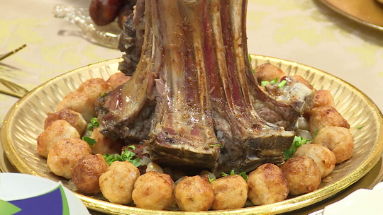 سفيرية بتاج لحم الخروف