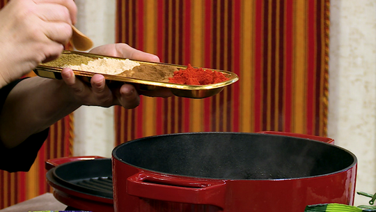 مدربل الباذنجان بالصلصة الحمراء