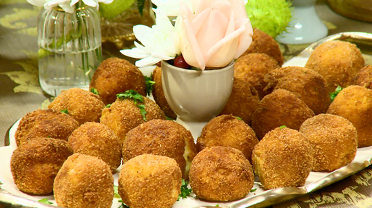 مقبلة بالبيض المقلي