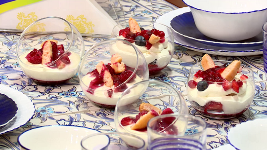 تيراميسو بالفواكه الحمراء